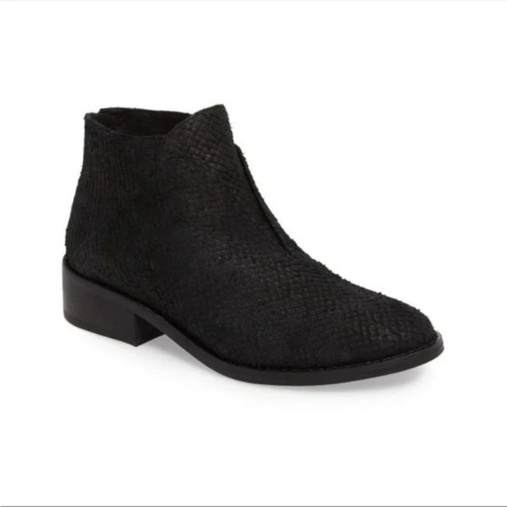 Eileen Fisher Tuck Black Leather Snakeskin Ankle Booties Size 8